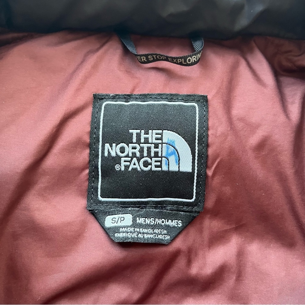 The North Fave 700 Down Puffer Jacket Maroon and Black Size Small - Picture 7 of 10